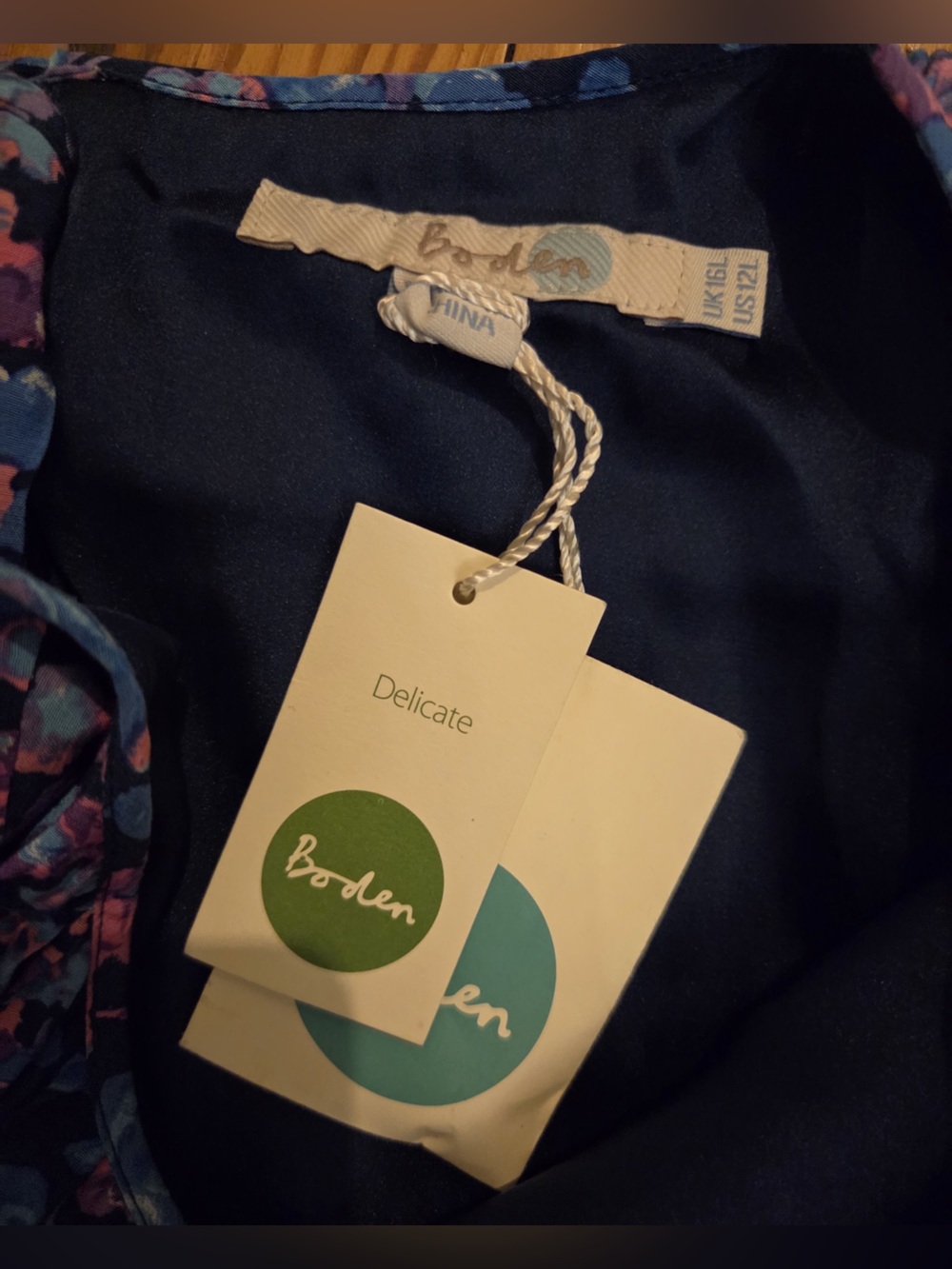 Boden NEW WITH TAGS! Navy Floral Fit-and-Flare Sleeveless Dress Blue Pink Blooms - Picture 5 of 7